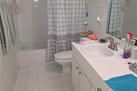 Condominio en venta en Miami Lakes, Florida, 2 dormitorios, 99.87 m2 № 1966587 - foto 16