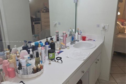 Condominio en venta en Miami Lakes, Florida, 2 dormitorios, 99.87 m2 № 1966587 - foto 13