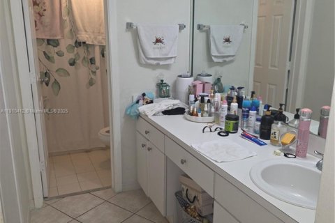 Condominio en venta en Miami Lakes, Florida, 2 dormitorios, 99.87 m2 № 1966587 - foto 12