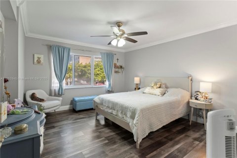 Condo in Hallandale Beach, Florida, 2 bedrooms  № 1874824 - photo 2