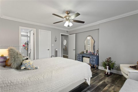 Condo in Hallandale Beach, Florida, 2 bedrooms  № 1874824 - photo 5