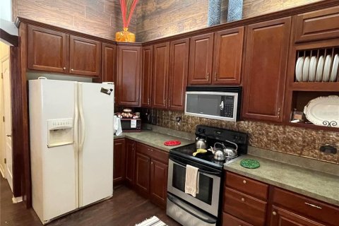 House in SOUTHERN PINES in Clermont, Florida 4 bedrooms, 246.19 sq.m. № 1858325 - photo 7