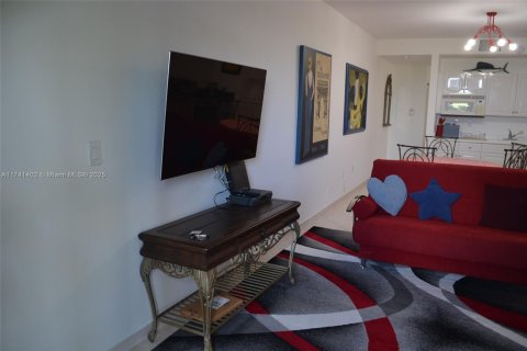 Copropriété à louer à Sunny Isles Beach, Floride: 51.1 m2 № 1763452 - photo 4