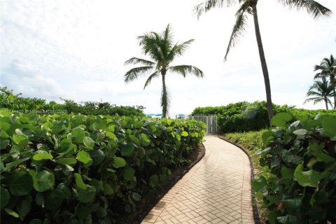 Copropriété à louer à Sunny Isles Beach, Floride: 51.1 m2 № 1763452 - photo 27