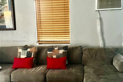 Villa ou maison à vendre à Fort Lauderdale, Floride: 3 chambres, 86.96 m2 № 1989029 - photo 6