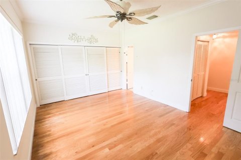 Condo in Winter Haven, Florida, 2 bedrooms  № 1907991 - photo 8