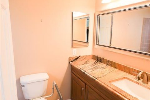 Condo in Winter Haven, Florida, 2 bedrooms  № 1907991 - photo 10