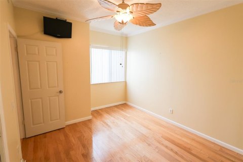 Condo in Winter Haven, Florida, 2 bedrooms  № 1907991 - photo 14