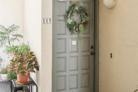 Condo in Winter Haven, Florida, 2 bedrooms  № 1907991 - photo 16