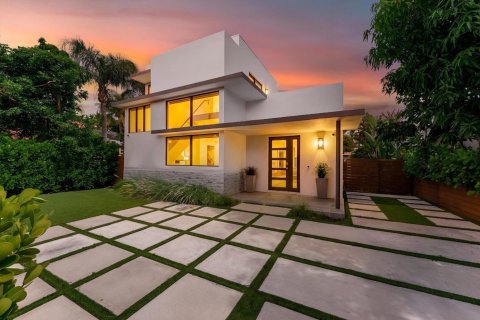 Casa en West Palm Beach, Florida 4 dormitorios, 257.06 m2 № 2185549