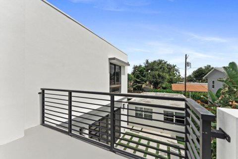 Casa en venta en West Palm Beach, Florida, 4 dormitorios, 257.06 m2 № 2185549 - foto 30