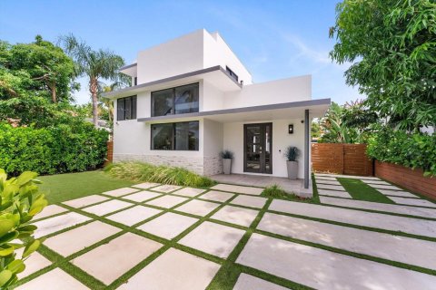 Casa en venta en West Palm Beach, Florida, 4 dormitorios, 257.06 m2 № 2185549 - foto 2