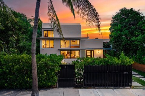 Casa en venta en West Palm Beach, Florida, 4 dormitorios, 257.06 m2 № 2185549 - foto 3