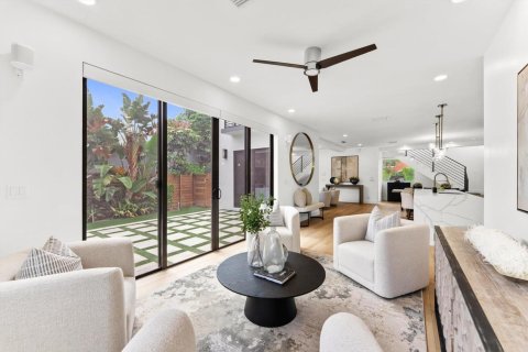 Casa en venta en West Palm Beach, Florida, 4 dormitorios, 257.06 m2 № 2185549 - foto 22