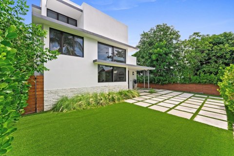 Casa en venta en West Palm Beach, Florida, 4 dormitorios, 257.06 m2 № 2185549 - foto 8