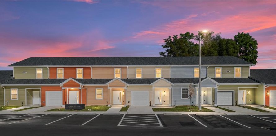 Condominio en Gainesville, Florida, 3 dormitorios № 1829989