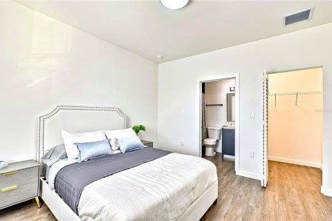 Condominio en venta en Gainesville, Florida, 3 dormitorios, 125.33 m2 № 1829989 - foto 12