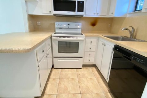 Снять в аренду кондоминиум в Дорал, Флорида 1 спальня, 65.96м2, № 2046966 - фото 3