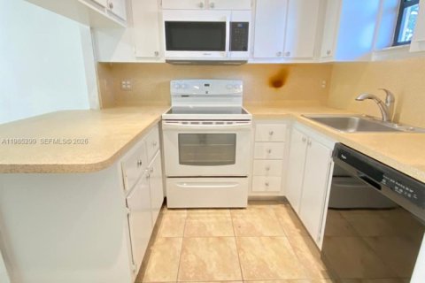 Кондоминиум с 1 спальней в Дорал, Флорида № 2046966