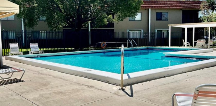 Condo in Weston, Florida, 2 bedrooms  № 1075989