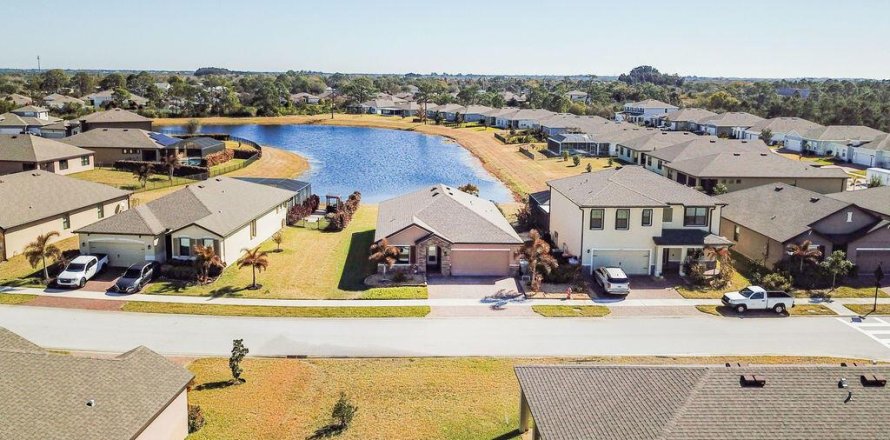 Casa en Vero Beach, Florida 3 dormitorios, 156.54 m2 № 2246582