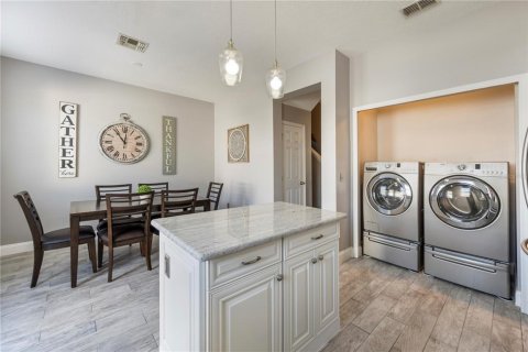 Adosado en venta en Windermere, Florida, 2 dormitorios, 118.91 m2 № 2429129 - foto 15