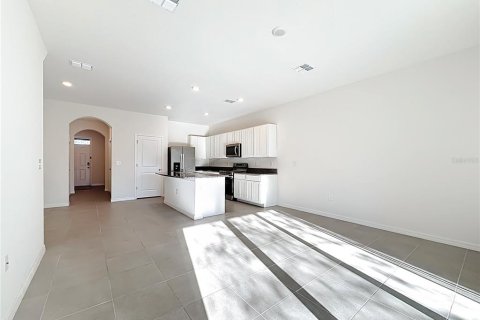 Townhouse in Wildwood, Florida 3 bedrooms, 156.82 sq.m. № 2150247 - photo 18