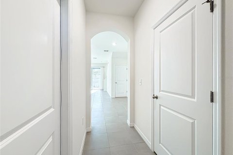 Townhouse in Wildwood, Florida 3 bedrooms, 156.82 sq.m. № 2150247 - photo 9