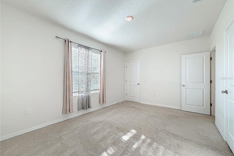 Townhouse in Wildwood, Florida 3 bedrooms, 156.82 sq.m. № 2150247 - photo 24