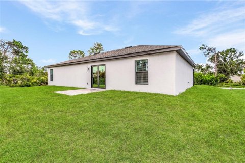 House in Port Charlotte, Florida 3 bedrooms, 135.73 sq.m. № 1107167 - photo 3