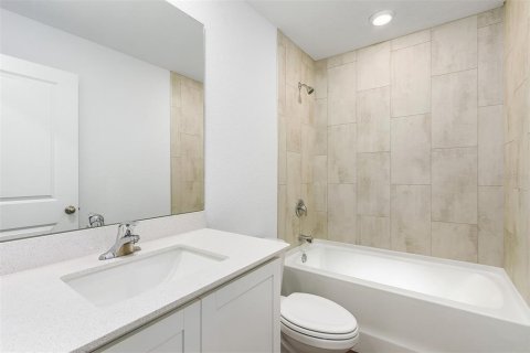 House in Port Charlotte, Florida 3 bedrooms, 135.73 sq.m. № 1107167 - photo 17