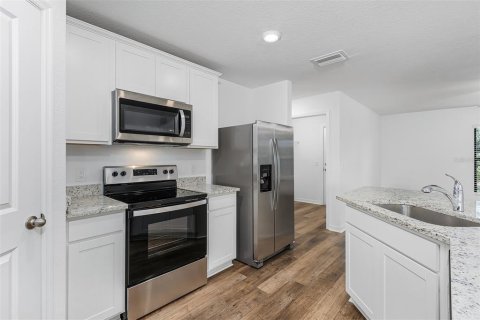 House in Port Charlotte, Florida 3 bedrooms, 135.73 sq.m. № 1107167 - photo 9