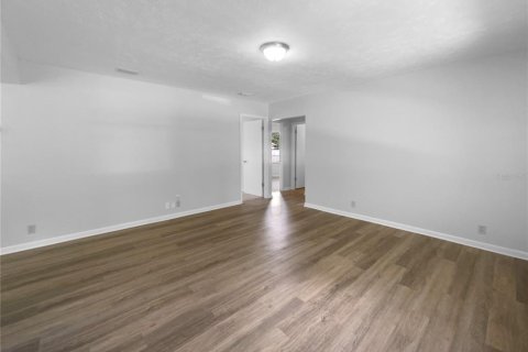 House in Ocala, Florida 3 bedrooms, 100.15 sq.m. № 1913689 - photo 3