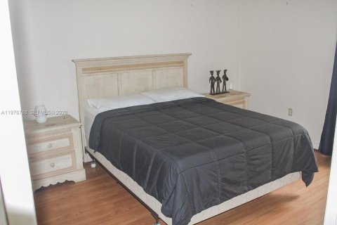 Купить кондоминиум в Майами, Флорида 2 спальни, 88.72м2, № 2090789 - фото 7