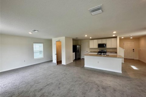 Villa ou maison à louer à Dade City, Floride: 4 chambres, 207.92 m2 № 2408651 - photo 3