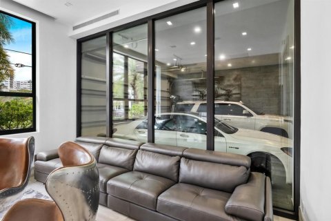 Casa en venta en Fort Lauderdale, Florida, 5 dormitorios, 686.83 m2 № 2271204 - foto 16