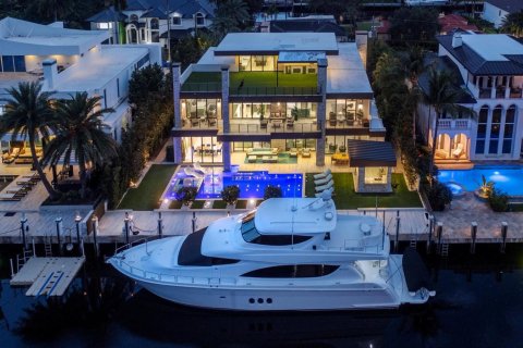 Casa en venta en Fort Lauderdale, Florida, 5 dormitorios, 686.83 m2 № 2271204 - foto 2