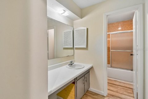 Townhouse in Altamonte Springs, Florida 2 bedrooms, 106.28 sq.m. № 2220489 - photo 20