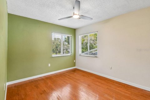 Townhouse in Altamonte Springs, Florida 2 bedrooms, 106.28 sq.m. № 2220489 - photo 22