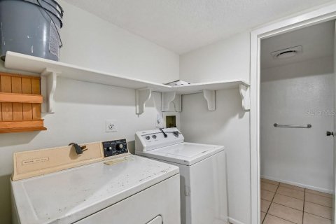 Townhouse in Altamonte Springs, Florida 2 bedrooms, 106.28 sq.m. № 2220489 - photo 15