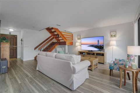 Townhouse in Doral, Florida 3 bedrooms, 159.05 sq.m. № 1775276 - photo 6