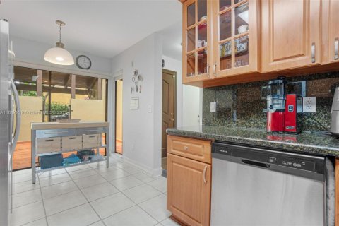 Townhouse in Doral, Florida 3 bedrooms, 159.05 sq.m. № 1775276 - photo 20