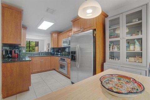 Townhouse in Doral, Florida 3 bedrooms, 159.05 sq.m. № 1775276 - photo 13