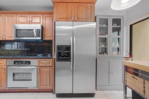 Townhouse in Doral, Florida 3 bedrooms, 159.05 sq.m. № 1775276 - photo 16