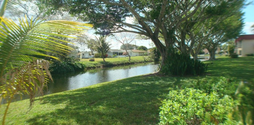 Condo in Royal Palm Beach, Florida, 1 bedroom  № 1031468