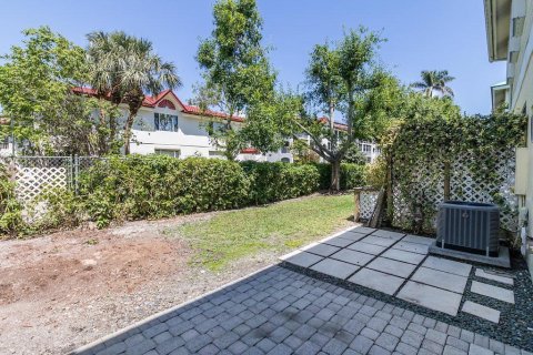 Adosado en venta en Hypoluxo, Florida, 2 dormitorios, 168.52 m2 № 2268845 - foto 11