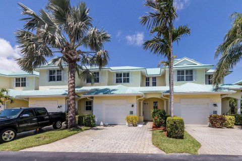 Adosado en venta en Hypoluxo, Florida, 2 dormitorios, 168.52 m2 № 2268845 - foto 3