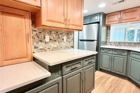 Condo in South Pasadena, Florida, 2 bedrooms  № 2199202 - photo 6