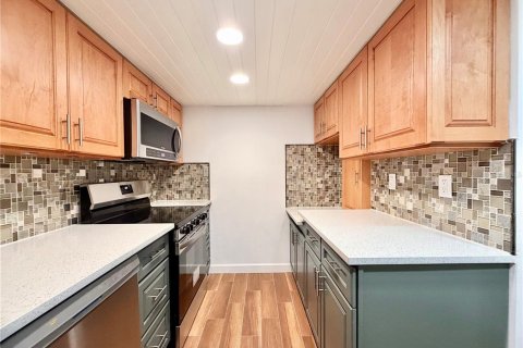 Condo in South Pasadena, Florida, 2 bedrooms  № 2199202 - photo 8