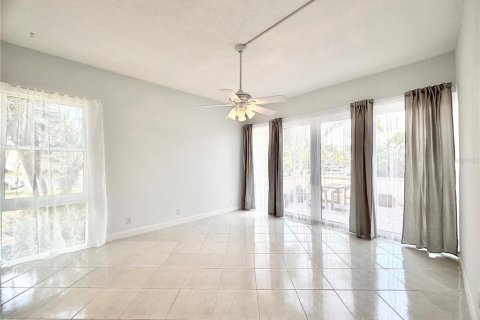 Condo in South Pasadena, Florida, 2 bedrooms  № 2199202 - photo 19